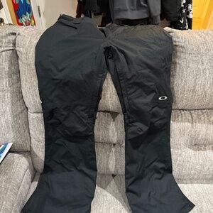 Oakley snowpants